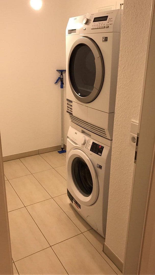 Predaj bytu 4-izbový 91 m², Frankfurt am Main, Hesensko Predaj bytu 4-izbový 91 m², Frankfurt am Main, Hesensko