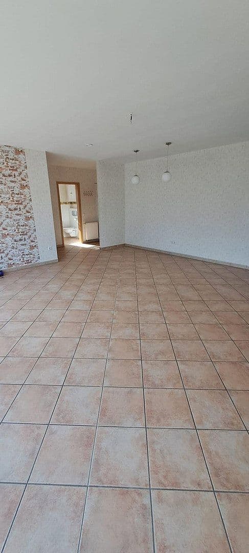Prenájom bytu 3-izbový 92 m², Beselich, Hesensko Prenájom bytu 3-izbový 92 m², Beselich, Hesensko