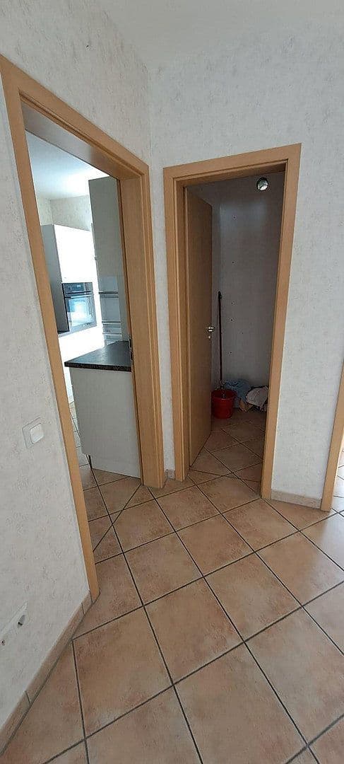 Prenájom bytu 3-izbový 92 m², Beselich, Hesensko Prenájom bytu 3-izbový 92 m², Beselich, Hesensko