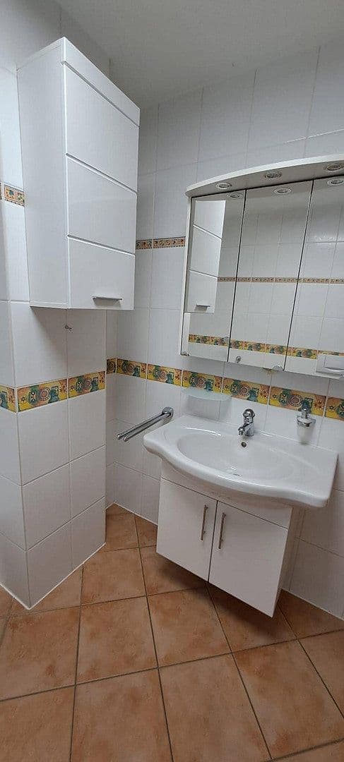Prenájom bytu 3-izbový 92 m², Beselich, Hesensko Prenájom bytu 3-izbový 92 m², Beselich, Hesensko