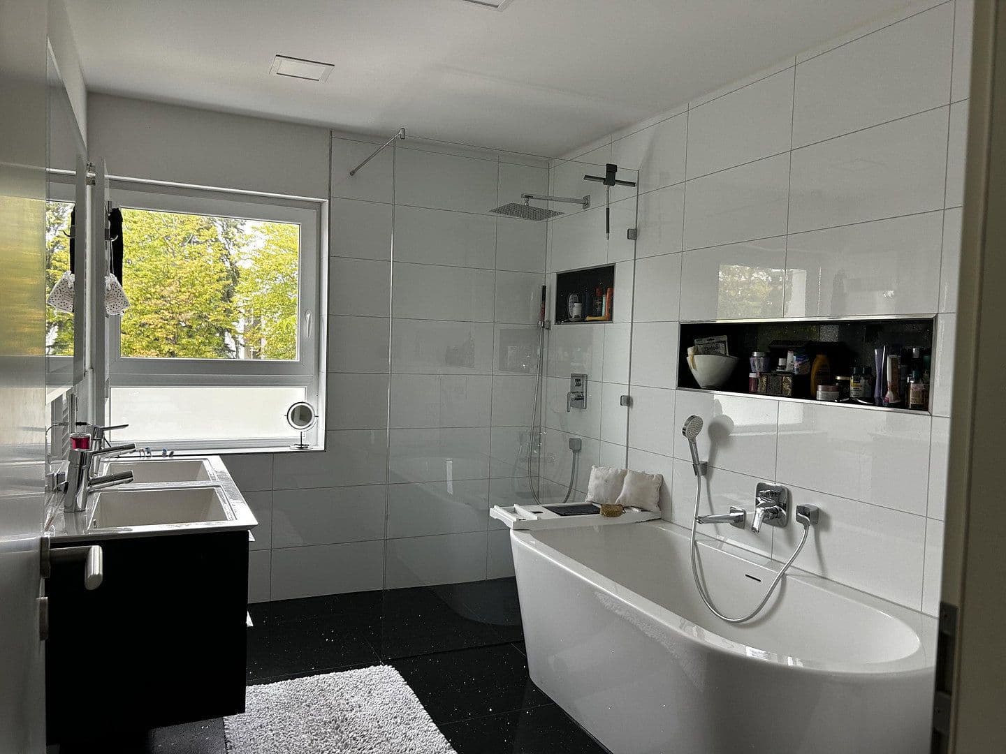 Predaj domu 375 m², pozemok 1.100 m², Oberasbach, Bavorsko Predaj domu 375 m², pozemok 1.100 m², Oberasbach, Bavorsko