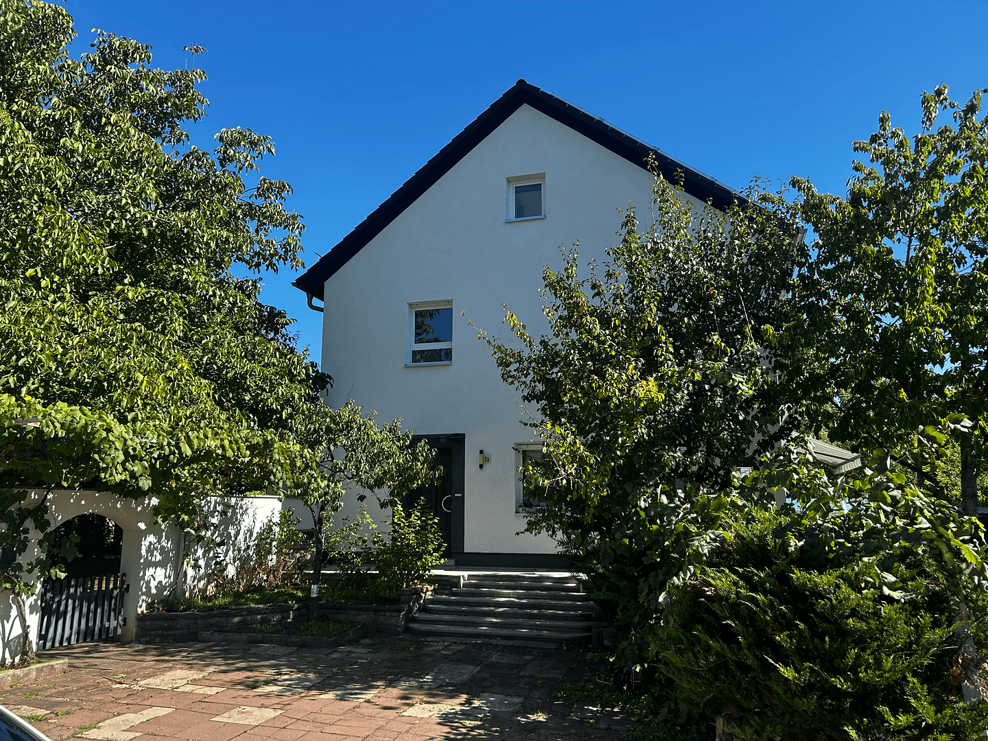 Predaj domu 375 m², pozemok 1.100 m², Oberasbach, Bavorsko Predaj domu 375 m², pozemok 1.100 m², Oberasbach, Bavorsko