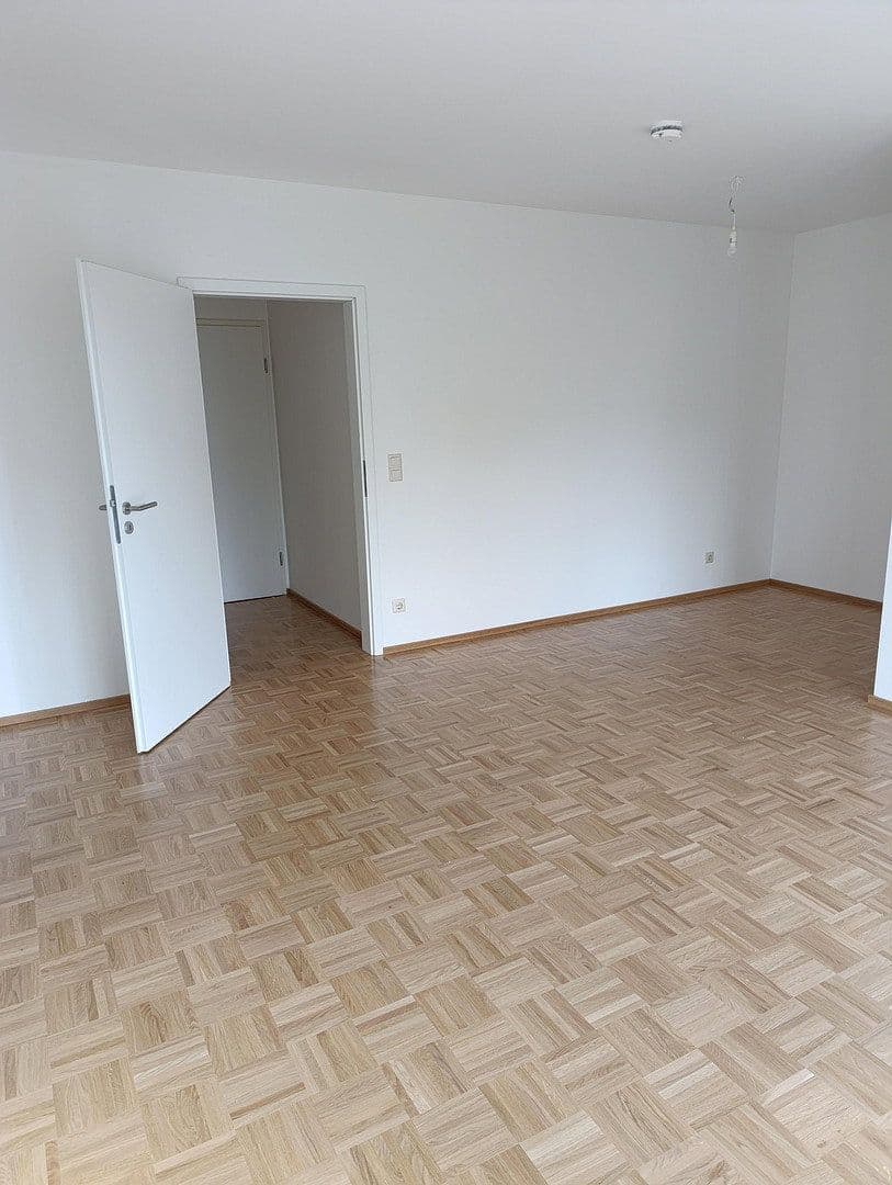 Prenájom bytu 2-izbový 49 m², Ingolstadt, Bavorsko Prenájom bytu 2-izbový 49 m², Ingolstadt, Bavorsko