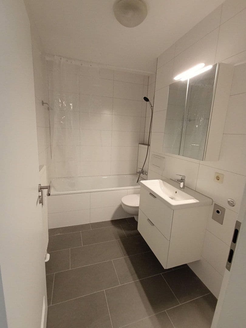 Prenájom bytu 2-izbový 49 m², Ingolstadt, Bavorsko Prenájom bytu 2-izbový 49 m², Ingolstadt, Bavorsko