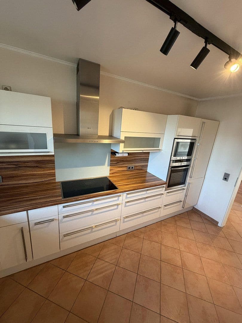 Predaj bytu 3-izbový 117 m², Saseler Chaussee 240, Hamburg, Hamburg Predaj bytu 3-izbový 117 m², Saseler Chaussee 240, Hamburg, Hamburg