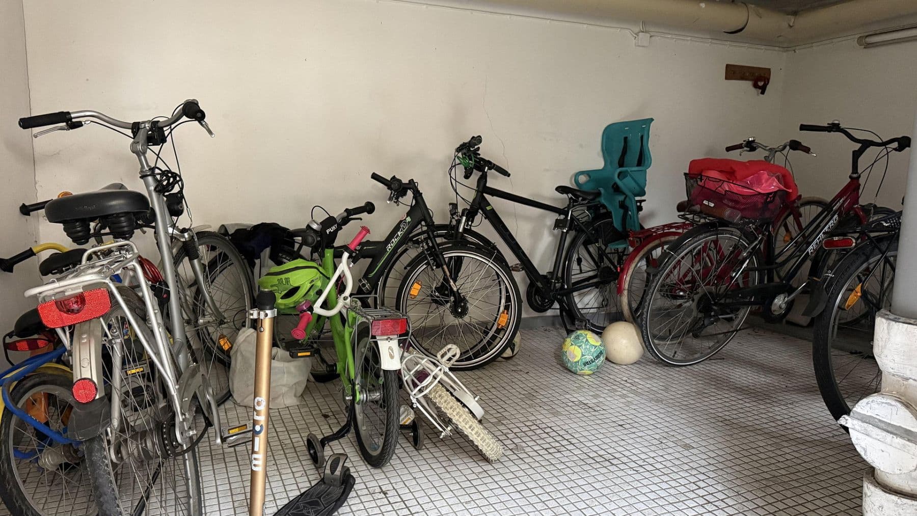 Predaj bytu 5-izbový 102 m², Stettiner Str. 15, Isernhagen, Dolné Sasko Predaj bytu 5-izbový 102 m², Stettiner Str. 15, Isernhagen, Dolné Sasko