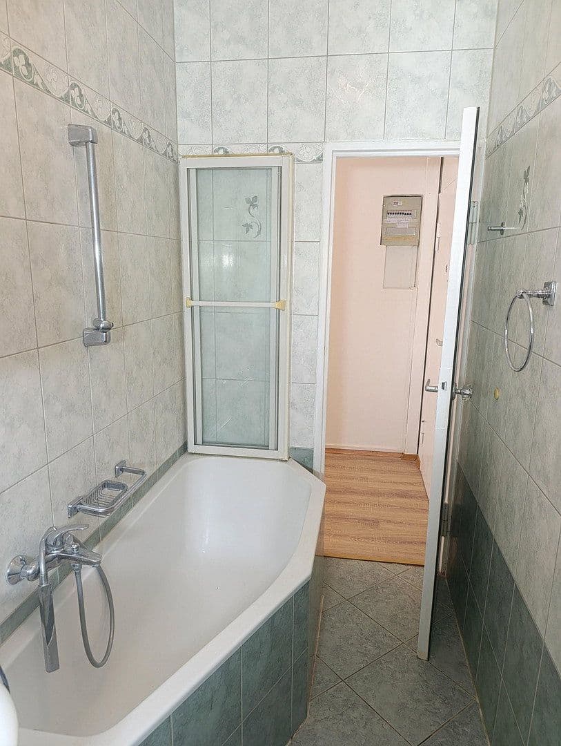 Predaj bytu 2-izbový 52 m², Friedrichsruher Straße 36, Berlin-Schmargendorf, Berlín Predaj bytu 2-izbový 52 m², Friedrichsruher Straße 36, Berlin-Schmargendorf, Berlín