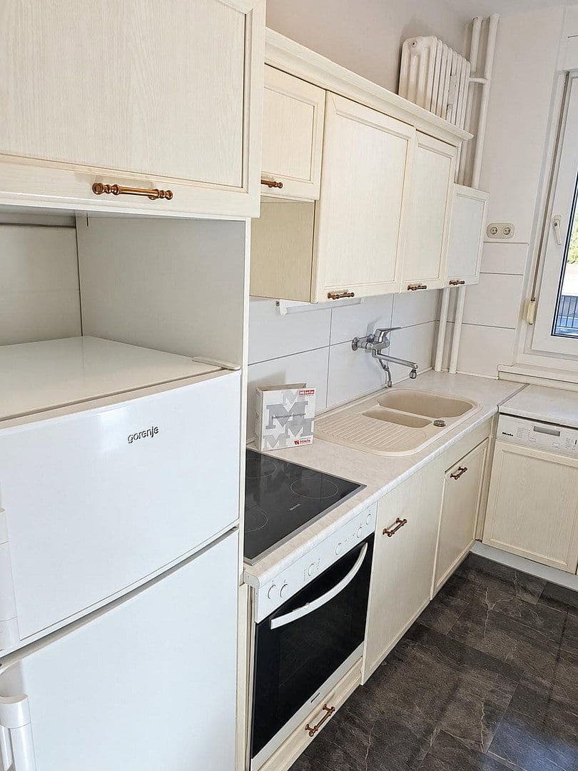 Predaj bytu 2-izbový 52 m², Friedrichsruher Straße 36, Berlin-Schmargendorf, Berlín Predaj bytu 2-izbový 52 m², Friedrichsruher Straße 36, Berlin-Schmargendorf, Berlín