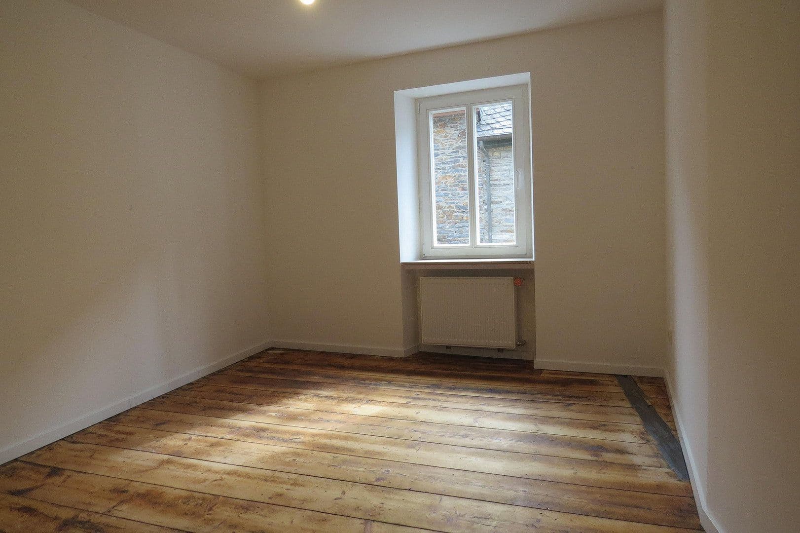 Prenájom bytu 2-izbový 62 m², Traben-Trarbach, Porýnie-Falcko Prenájom bytu 2-izbový 62 m², Traben-Trarbach, Porýnie-Falcko