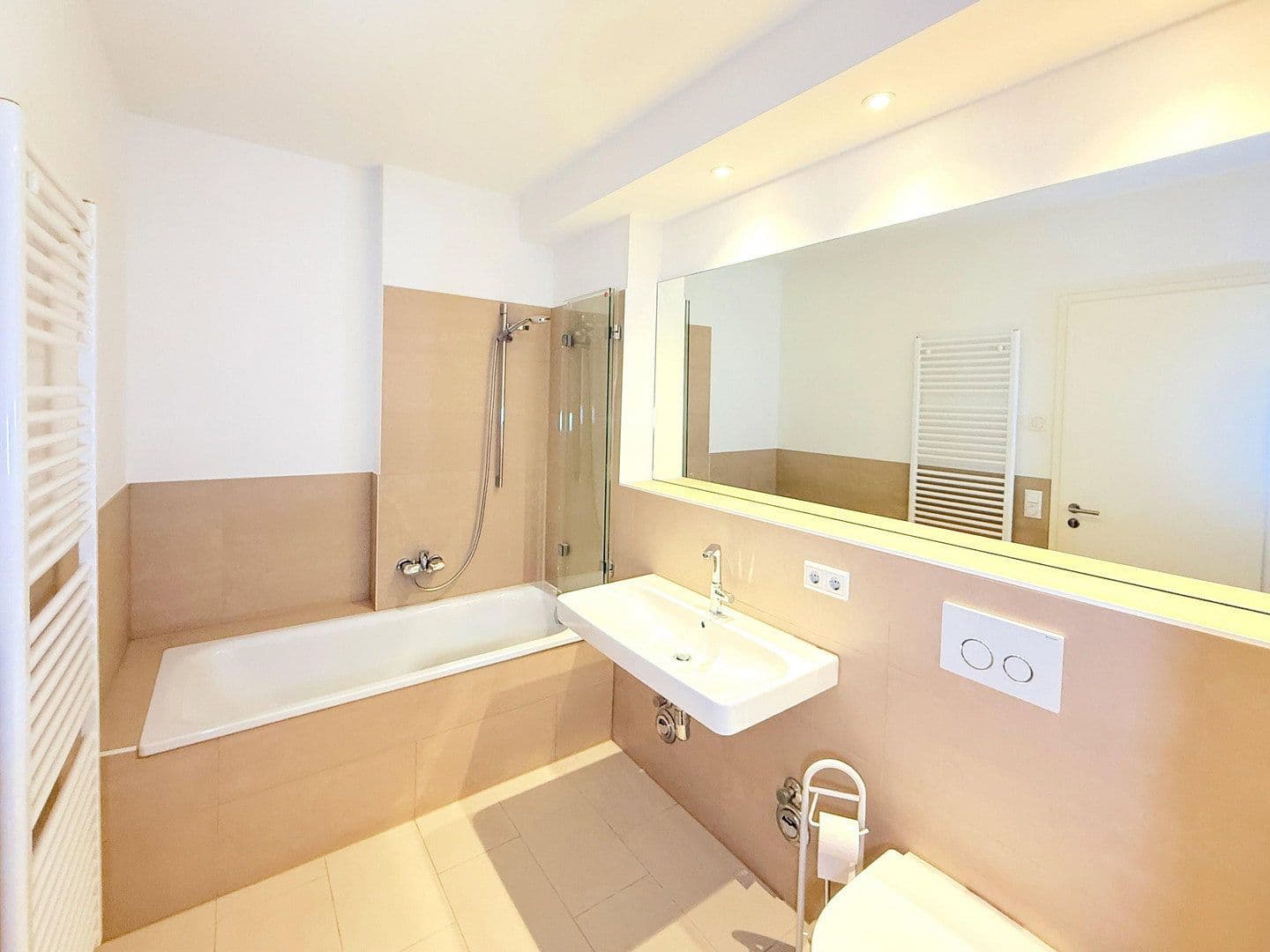 Predaj bytu 4-izbový 102 m², Jürgen-Töpfer-Str. 45, Hamburg, Hamburg Predaj bytu 4-izbový 102 m², Jürgen-Töpfer-Str. 45, Hamburg, Hamburg