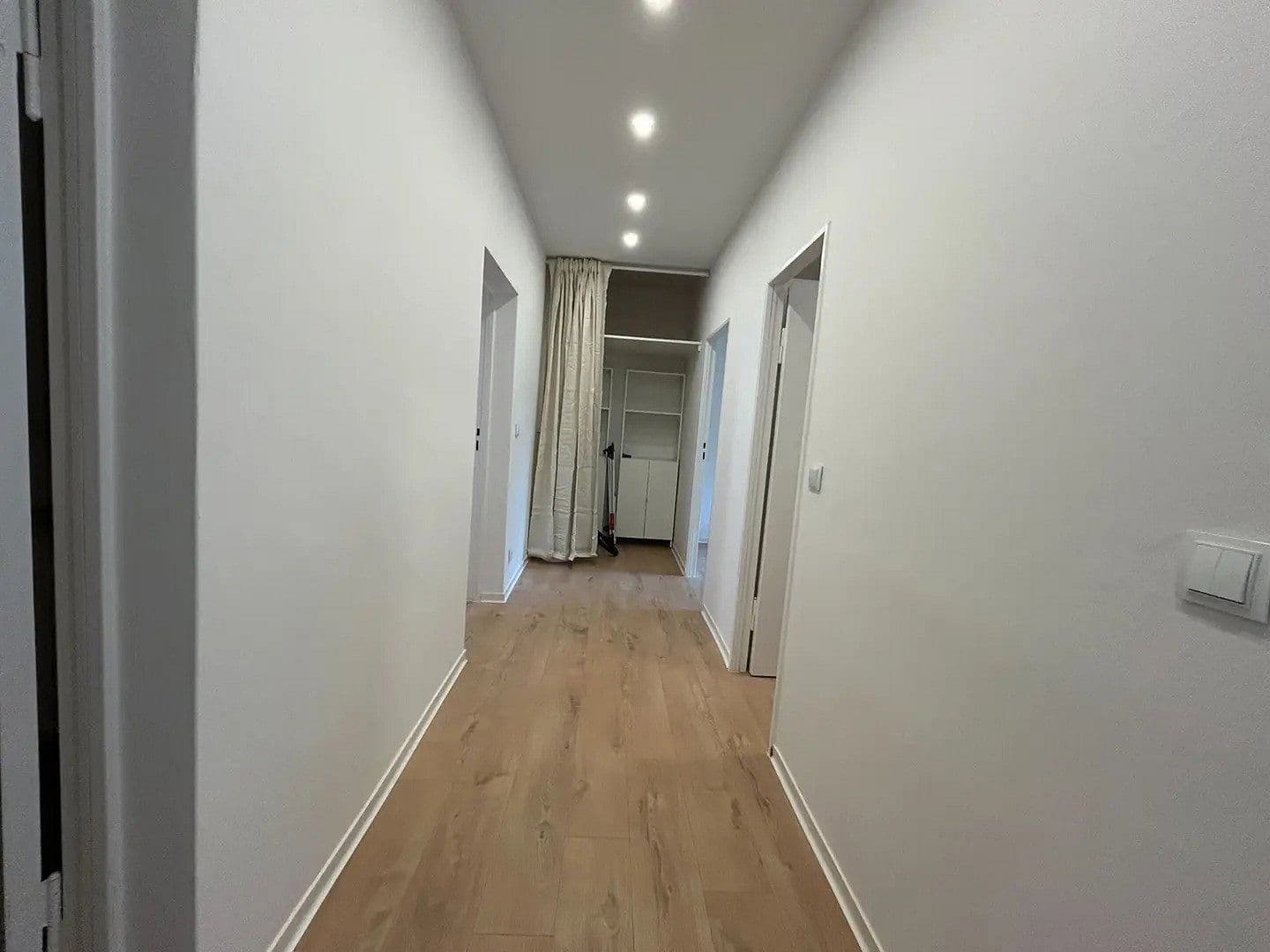 Prenájom bytu 3-izbový 65 m², Suderoder Straße 6A, Berlin, Berlín Prenájom bytu 3-izbový 65 m², Suderoder Straße 6A, Berlin, Berlín