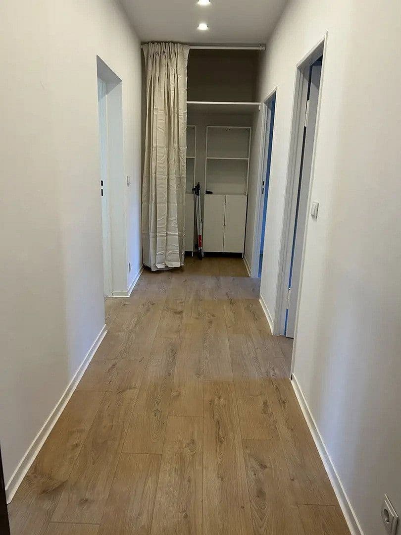Prenájom bytu 3-izbový 65 m², Suderoder Straße 6A, Berlin, Berlín Prenájom bytu 3-izbový 65 m², Suderoder Straße 6A, Berlin, Berlín