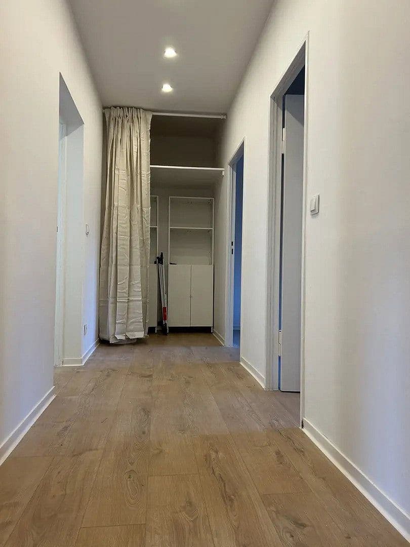Prenájom bytu 3-izbový 65 m², Suderoder Straße 6A, Berlin, Berlín Prenájom bytu 3-izbový 65 m², Suderoder Straße 6A, Berlin, Berlín