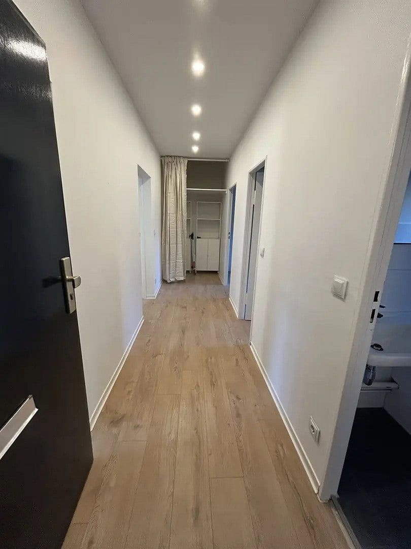 Prenájom bytu 3-izbový 65 m², Suderoder Straße 6A, Berlin, Berlín Prenájom bytu 3-izbový 65 m², Suderoder Straße 6A, Berlin, Berlín