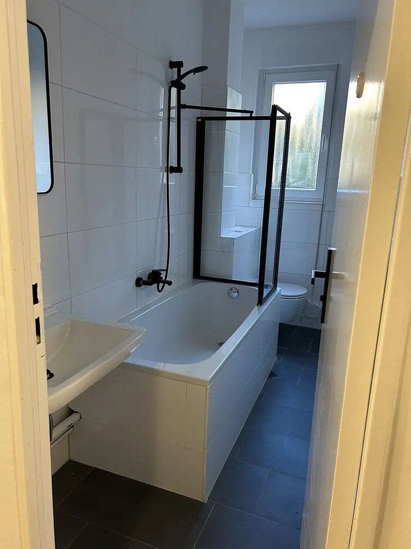 Prenájom bytu 3-izbový 65 m², Suderoder Straße 6A, Berlin, Berlín Prenájom bytu 3-izbový 65 m², Suderoder Straße 6A, Berlin, Berlín