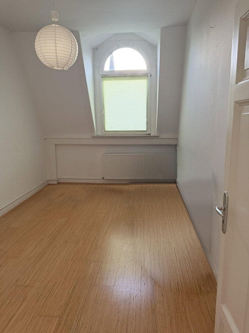 Prenájom bytu 4-izbový 86 m², Straße der Republik 53, Biebrich, Hesensko Prenájom bytu 4-izbový 86 m², Straße der Republik 53, Biebrich, Hesensko