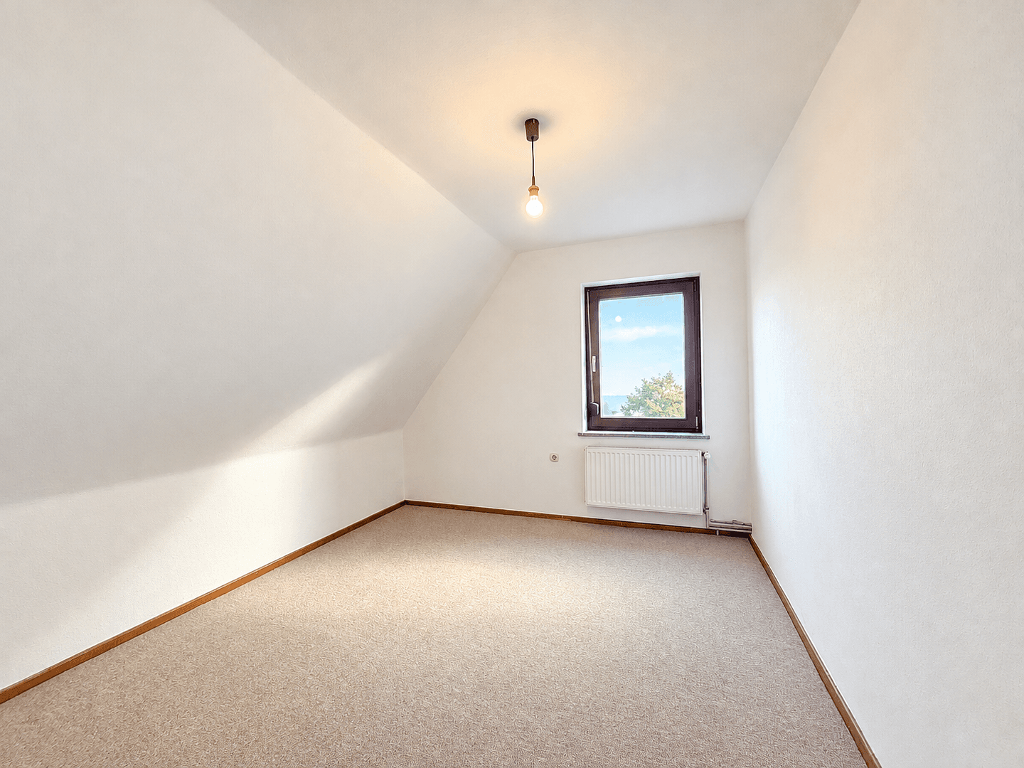 Predaj domu 204 m², pozemok 412 m², Weyhe, Dolné Sasko Predaj domu 204 m², pozemok 412 m², Weyhe, Dolné Sasko