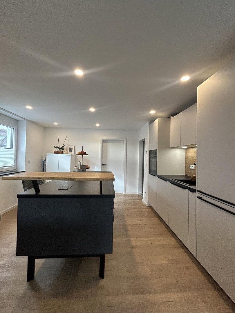 Predaj bytu 3-izbový 93 m², Hockenheim, Bádensko-Wurttembersko Predaj bytu 3-izbový 93 m², Hockenheim, Bádensko-Wurttembersko