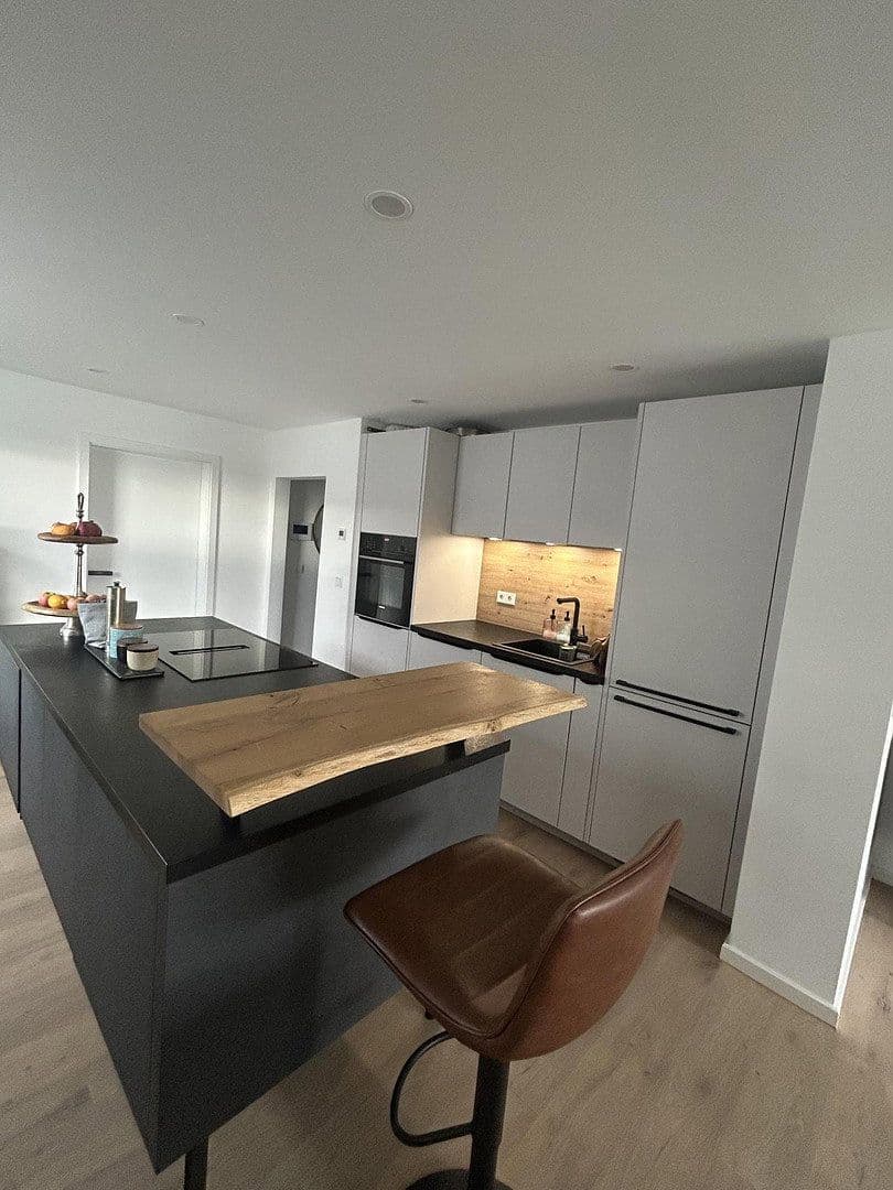 Predaj bytu 3-izbový 93 m², Hockenheim, Bádensko-Wurttembersko Predaj bytu 3-izbový 93 m², Hockenheim, Bádensko-Wurttembersko