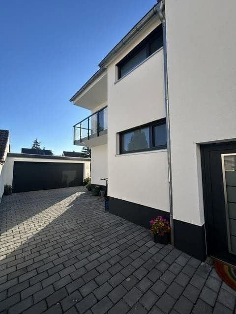 Predaj bytu 3-izbový 93 m², Hockenheim, Bádensko-Wurttembersko Predaj bytu 3-izbový 93 m², Hockenheim, Bádensko-Wurttembersko