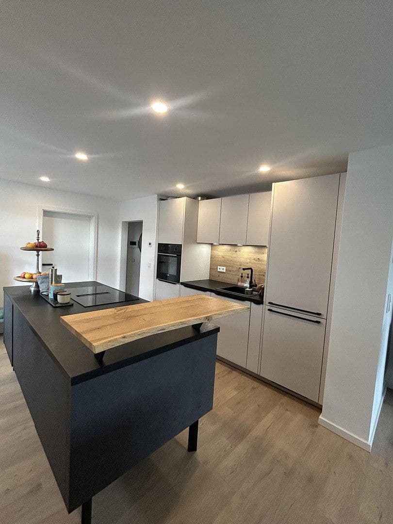 Predaj bytu 3-izbový 93 m², Hockenheim, Bádensko-Wurttembersko Predaj bytu 3-izbový 93 m², Hockenheim, Bádensko-Wurttembersko