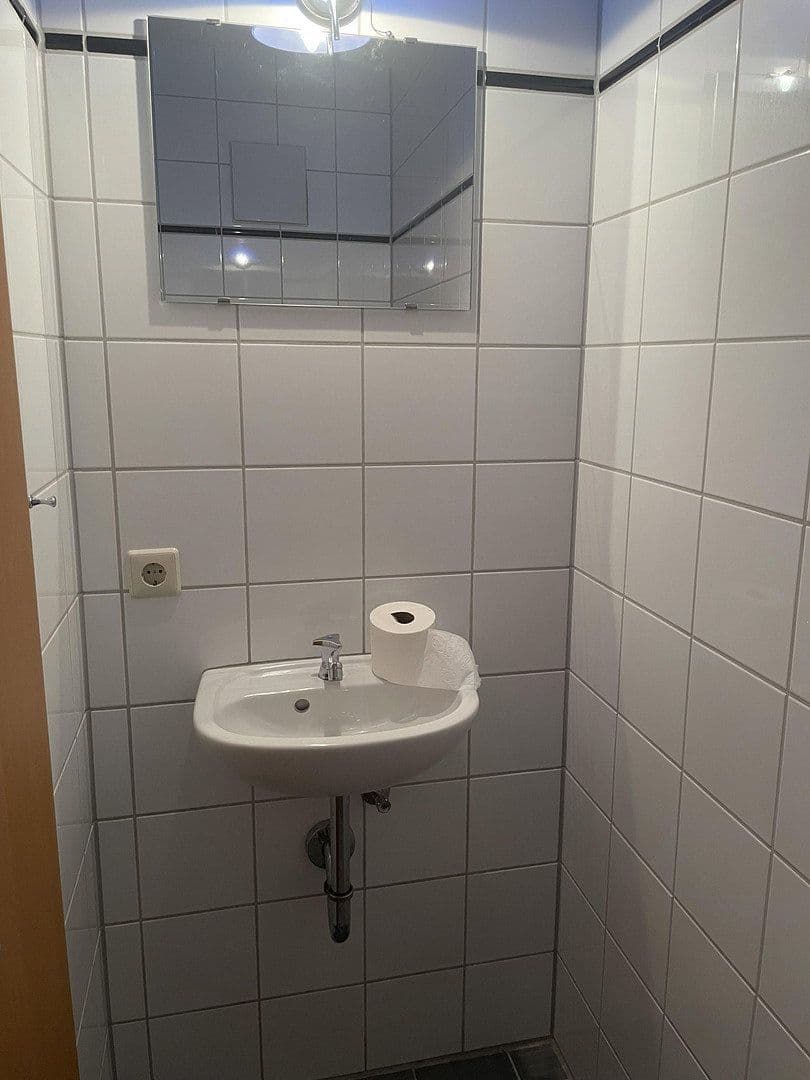 Prenájom bytu 4-izbový 84 m², Böblingen, Bádensko-Wurttembersko Prenájom bytu 4-izbový 84 m², Böblingen, Bádensko-Wurttembersko