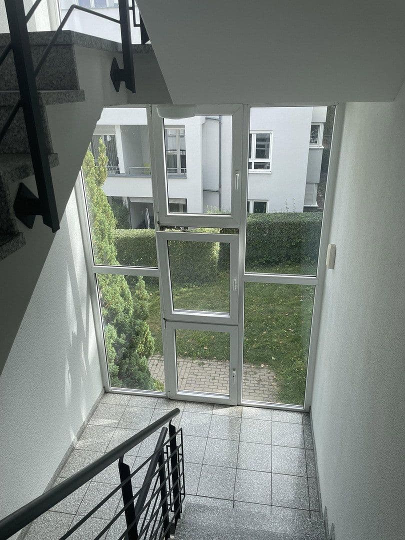 Prenájom bytu 4-izbový 84 m², Böblingen, Bádensko-Wurttembersko Prenájom bytu 4-izbový 84 m², Böblingen, Bádensko-Wurttembersko