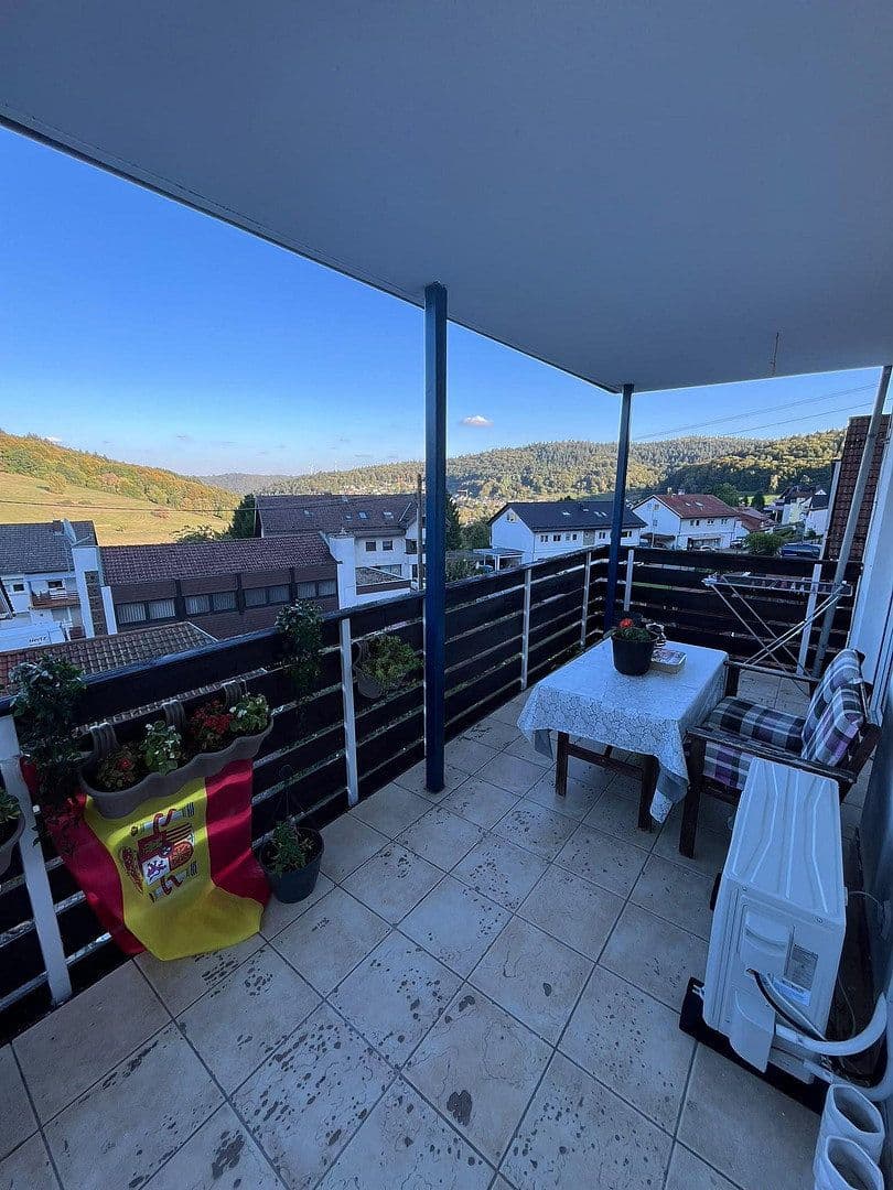 Prenájom bytu 3-izbový 87 m², Johann-Wilhelm-Straße 86, Wilhelmsfeld, Bádensko-Wurttembersko Prenájom bytu 3-izbový 87 m², Johann-Wilhelm-Straße 86, Wilhelmsfeld, Bádensko-Wurttembersko