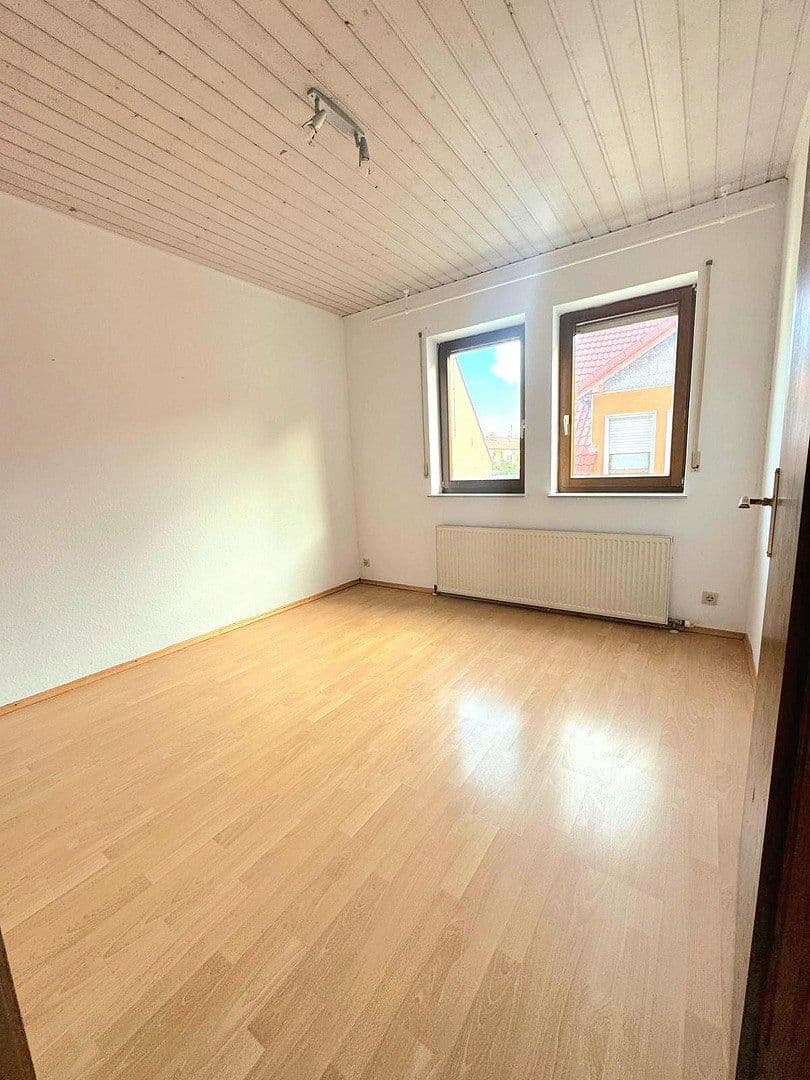 Prenájom bytu 3-izbový 83 m², Kirchenstraße 34, Beindersheim, Porýnie-Falcko Prenájom bytu 3-izbový 83 m², Kirchenstraße 34, Beindersheim, Porýnie-Falcko