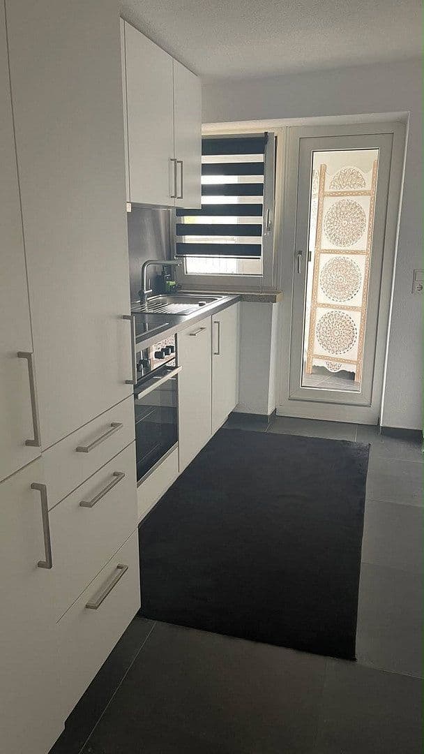 Prenájom bytu 2-izbový 75 m², Stuttgart-Wangen, Bádensko-Wurttembersko Prenájom bytu 2-izbový 75 m², Stuttgart-Wangen, Bádensko-Wurttembersko