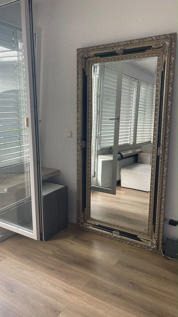 Prenájom bytu 2-izbový 75 m², Stuttgart-Wangen, Bádensko-Wurttembersko Prenájom bytu 2-izbový 75 m², Stuttgart-Wangen, Bádensko-Wurttembersko