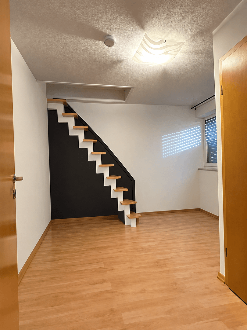 Prenájom bytu 4-izbový 150 m², Bismarckstraße 2c, Meerbusch, Severné Porýnie - Westfálsko Prenájom bytu 4-izbový 150 m², Bismarckstraße 2c, Meerbusch, Severné Porýnie - Westfálsko