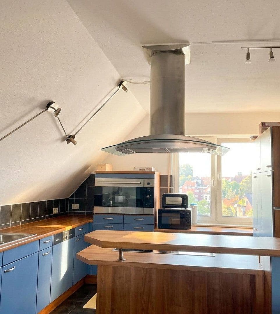 Prenájom bytu 4-izbový 150 m², Bismarckstraße 2c, Meerbusch, Severné Porýnie - Westfálsko Prenájom bytu 4-izbový 150 m², Bismarckstraße 2c, Meerbusch, Severné Porýnie - Westfálsko