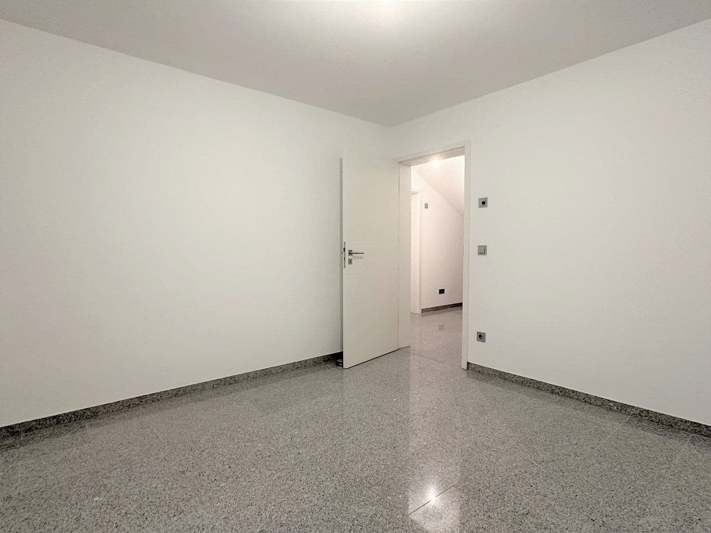 Predaj domu 188 m², pozemok 265 m², Warschauer Str. 22a, München, Bavorsko Predaj domu 188 m², pozemok 265 m², Warschauer Str. 22a, München, Bavorsko