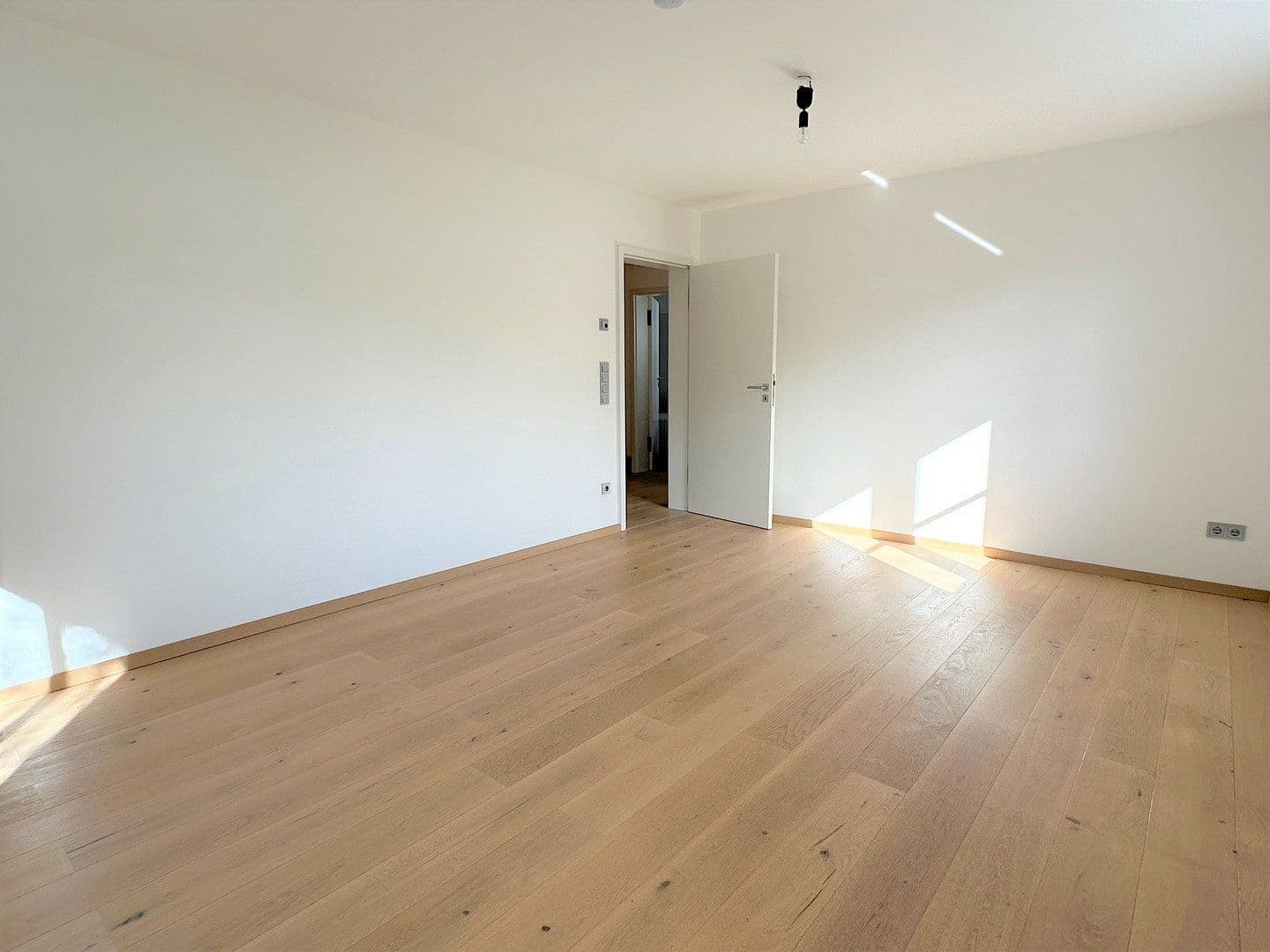 Predaj domu 188 m², pozemok 265 m², Warschauer Str. 22a, München, Bavorsko Predaj domu 188 m², pozemok 265 m², Warschauer Str. 22a, München, Bavorsko