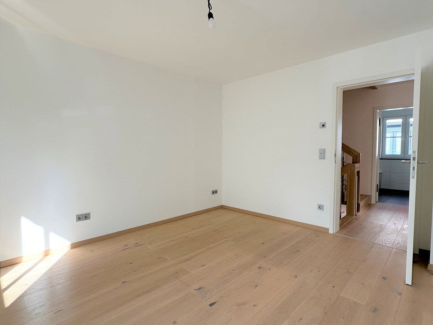Predaj domu 188 m², pozemok 265 m², Warschauer Str. 22a, München, Bavorsko Predaj domu 188 m², pozemok 265 m², Warschauer Str. 22a, München, Bavorsko