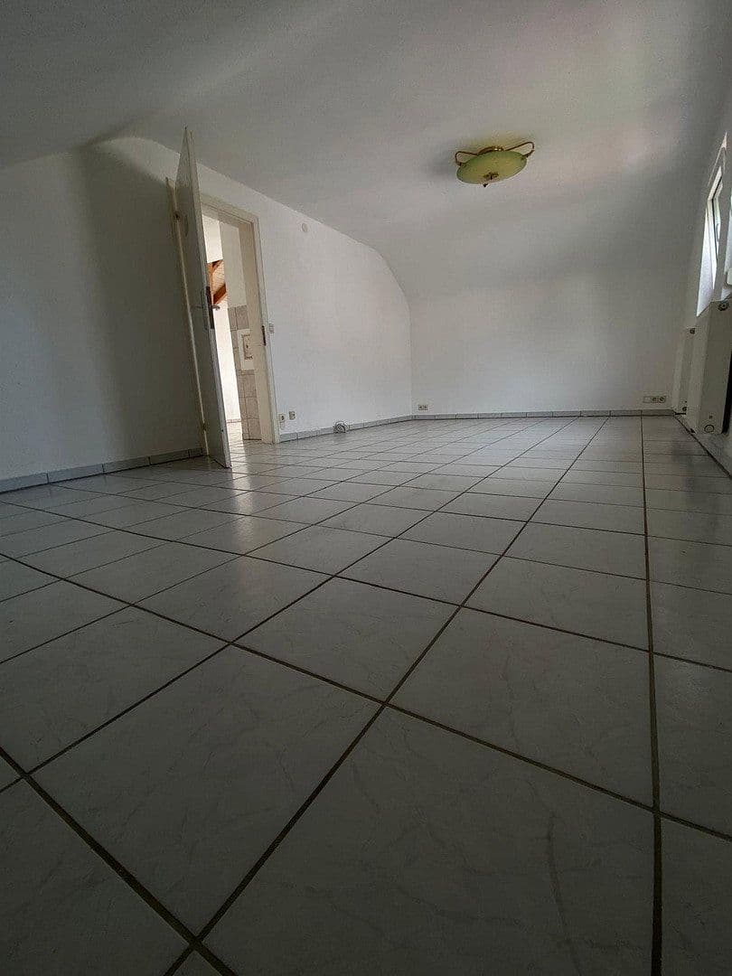 Predaj domu 152 m², pozemok 437 m², Ammerstraße 20, Nürtingen, Bádensko-Wurttembersko Predaj domu 152 m², pozemok 437 m², Ammerstraße 20, Nürtingen, Bádensko-Wurttembersko
