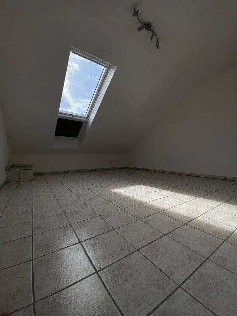 Predaj domu 152 m², pozemok 437 m², Ammerstraße 20, Nürtingen, Bádensko-Wurttembersko Predaj domu 152 m², pozemok 437 m², Ammerstraße 20, Nürtingen, Bádensko-Wurttembersko
