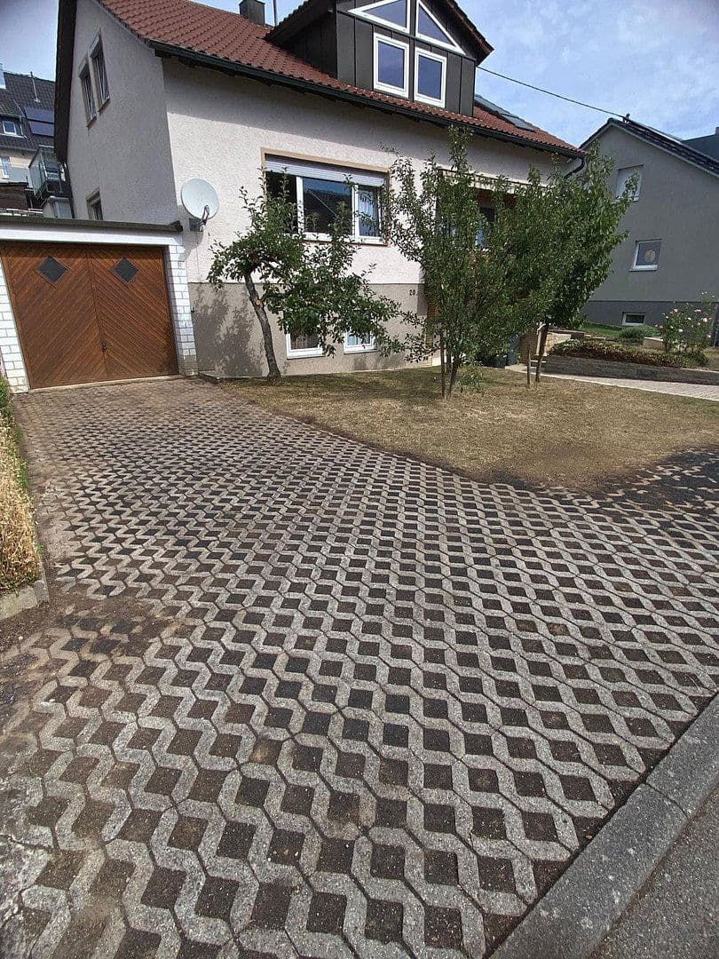 Predaj domu 152 m², pozemok 437 m², Ammerstraße 20, Nürtingen, Bádensko-Wurttembersko Predaj domu 152 m², pozemok 437 m², Ammerstraße 20, Nürtingen, Bádensko-Wurttembersko