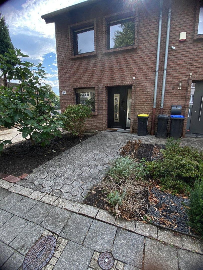 Predaj domu 130 m², pozemok 449 m², Welfenstraße 8a, Mönchengladbach, Severné Porýnie - Westfálsko Predaj domu 130 m², pozemok 449 m², Welfenstraße 8a, Mönchengladbach, Severné Porýnie - Westfálsko