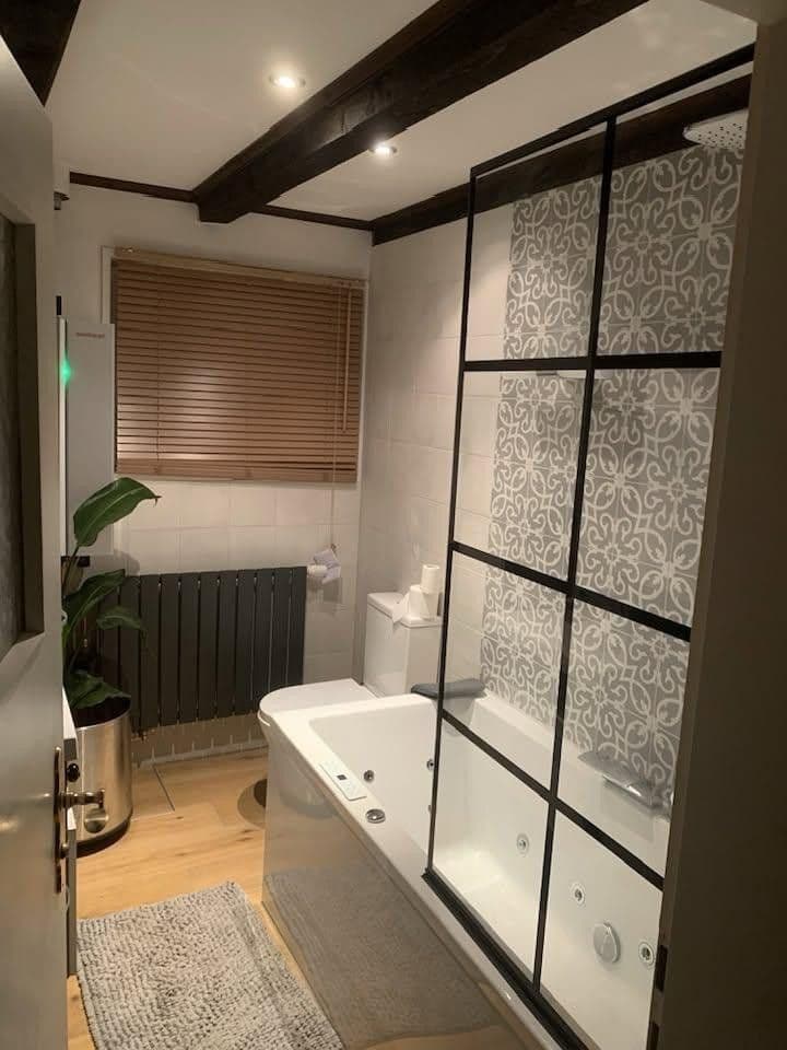Predaj domu 350 m², pozemok 2.400 m², Schöneberg, Porýnie-Falcko Predaj domu 350 m², pozemok 2.400 m², Schöneberg, Porýnie-Falcko