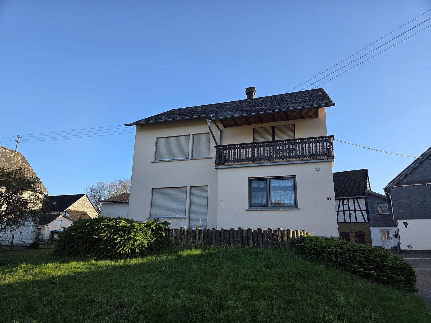 Predaj domu 158 m², pozemok 1.674 m², Hauptstraße 31, Heinzenbach, Porýnie-Falcko Predaj domu 158 m², pozemok 1.674 m², Hauptstraße 31, Heinzenbach, Porýnie-Falcko