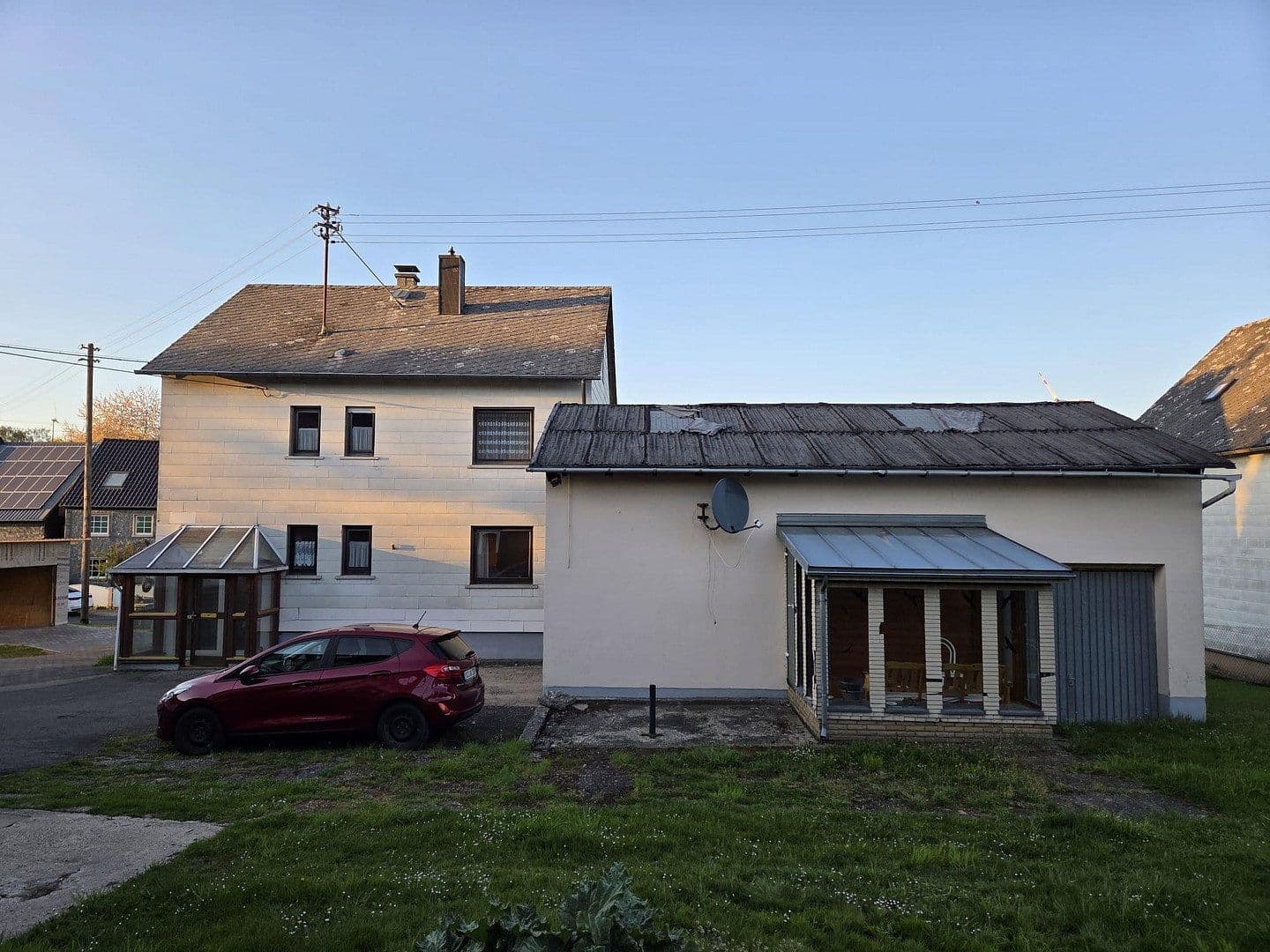 Predaj domu 158 m², pozemok 1.674 m², Hauptstraße 31, Heinzenbach, Porýnie-Falcko Predaj domu 158 m², pozemok 1.674 m², Hauptstraße 31, Heinzenbach, Porýnie-Falcko