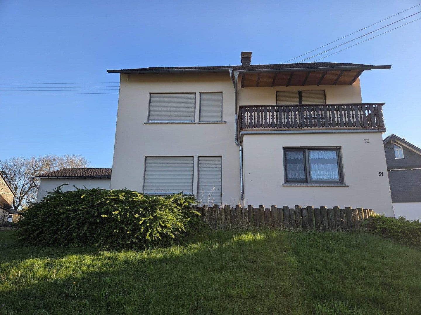 Predaj domu 158 m², pozemok 1.674 m², Hauptstraße 31, Heinzenbach, Porýnie-Falcko Predaj domu 158 m², pozemok 1.674 m², Hauptstraße 31, Heinzenbach, Porýnie-Falcko