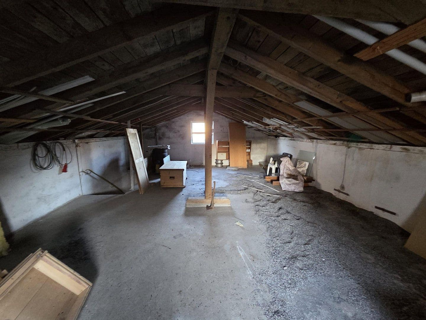 Predaj domu 158 m², pozemok 1.674 m², Hauptstraße 31, Heinzenbach, Porýnie-Falcko Predaj domu 158 m², pozemok 1.674 m², Hauptstraße 31, Heinzenbach, Porýnie-Falcko