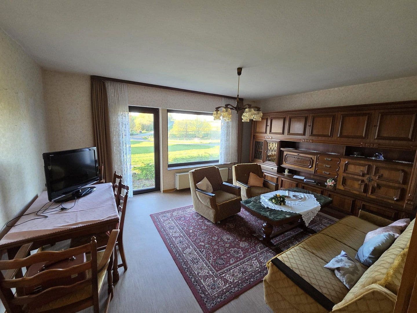 Predaj domu 158 m², pozemok 1.674 m², Hauptstraße 31, Heinzenbach, Porýnie-Falcko Predaj domu 158 m², pozemok 1.674 m², Hauptstraße 31, Heinzenbach, Porýnie-Falcko