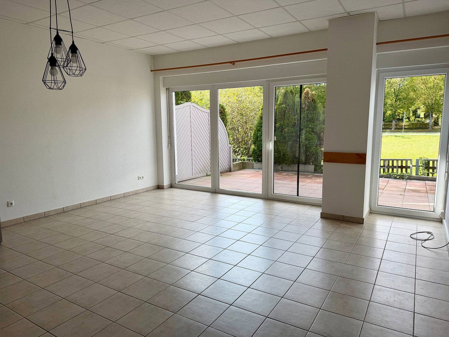 Prenájom bytu 2-izbový 81 m², Am Hollerbach 5, Hofheim am Taunus, Hesensko Prenájom bytu 2-izbový 81 m², Am Hollerbach 5, Hofheim am Taunus, Hesensko