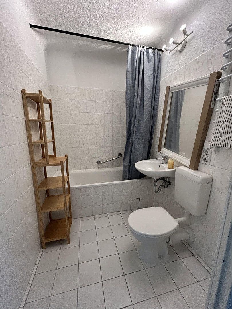 Prenájom bytu 3-izbový 71 m², Berlin Köpenick, Berlín Prenájom bytu 3-izbový 71 m², Berlin Köpenick, Berlín