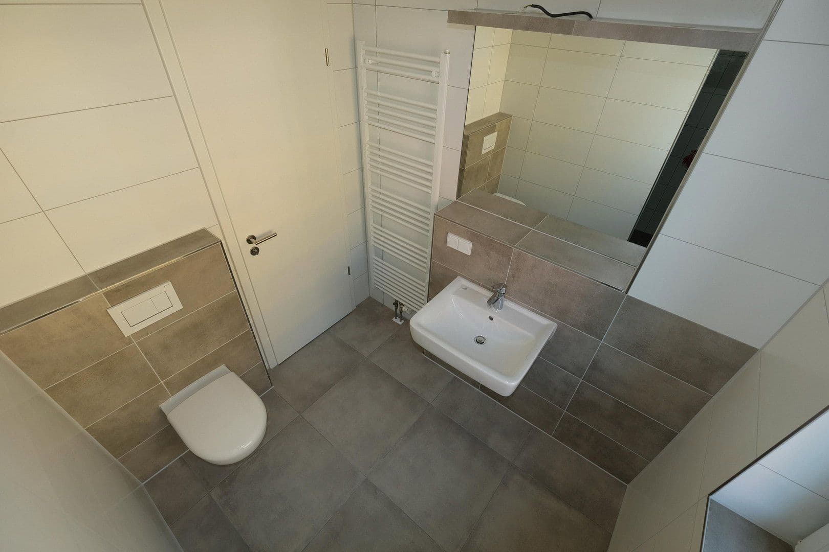 Prenájom bytu 2-izbový 62 m², Seilerstraße 7, Frankfurt am Main, Hesensko Prenájom bytu 2-izbový 62 m², Seilerstraße 7, Frankfurt am Main, Hesensko
