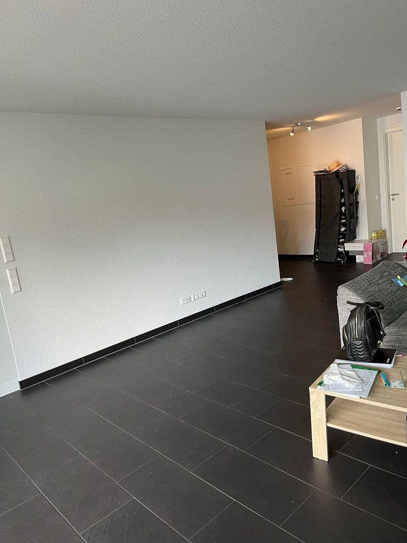 Prenájom bytu 3-izbový 89 m², Sindelfingen, Bádensko-Wurttembersko Prenájom bytu 3-izbový 89 m², Sindelfingen, Bádensko-Wurttembersko